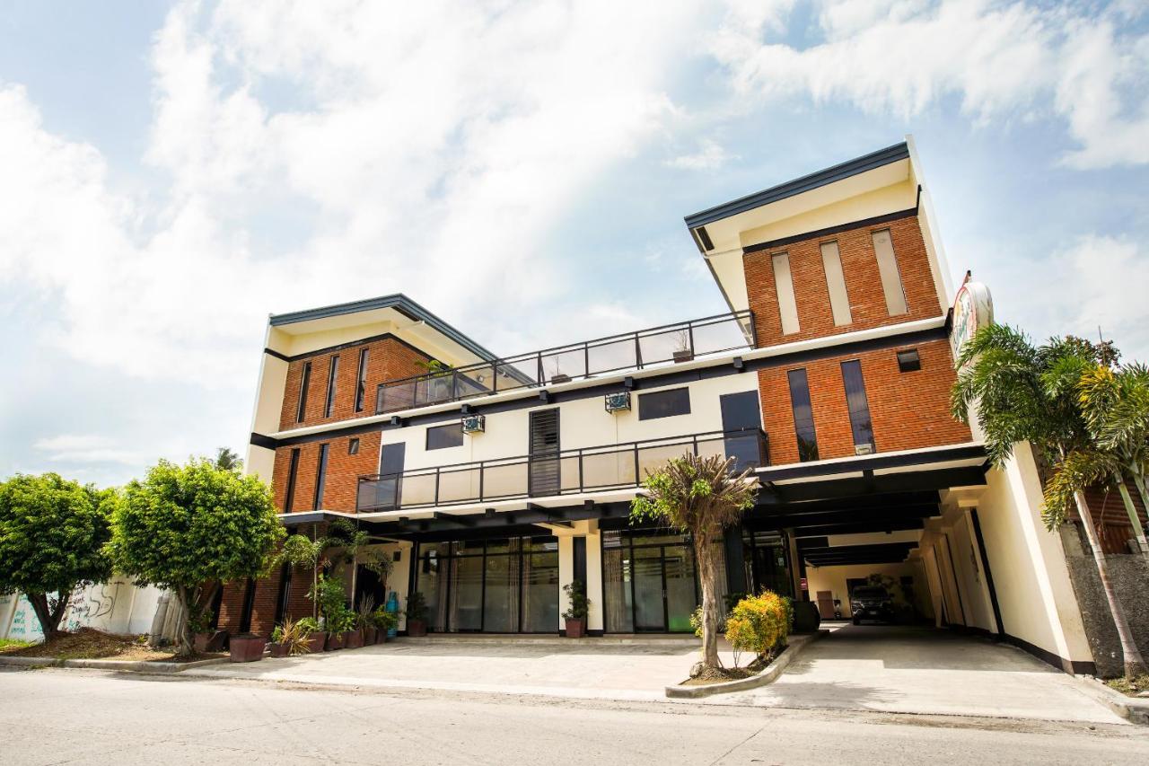 Oyo 244 Driggs Suites General Santos City Exterior photo